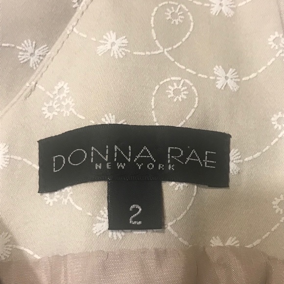 Dress - Picture 6 of 6